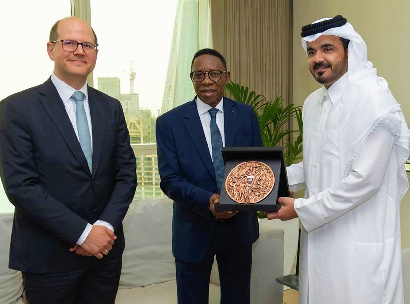 President of the Qatar Olympic Committee (QOC) HE Sheikh Joaan bin Hamad Al Thani (right) with the President of the International Basketball Federation (FIBA) Hamane Niang (centre) and FIBA Secretary-General Andreas Zagklis.