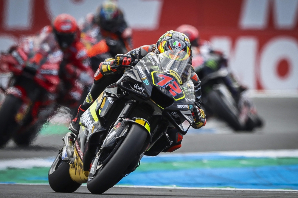 Mooney VR46 Racing's Italian rider Marco Bezzecchi competes during the sprint race of the Dutch MotoGP at the TT circuit of Assen, on June 24, 2023. (Photo by Vincent Jannink / AFP) 