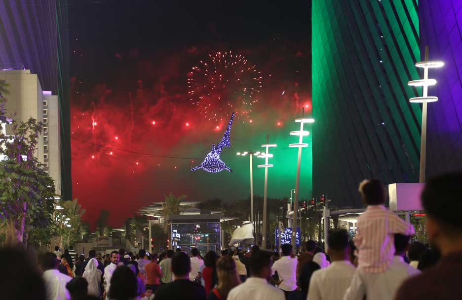 A large number of people visited Lusail Boulevard in Lusail City to celebrate Eid Al Adha yesterday. Apart from the usual art and design installations, a fireworks display at Al Sa’ad Plaza was a major attraction yesterday. PICS: Ahmed yousry