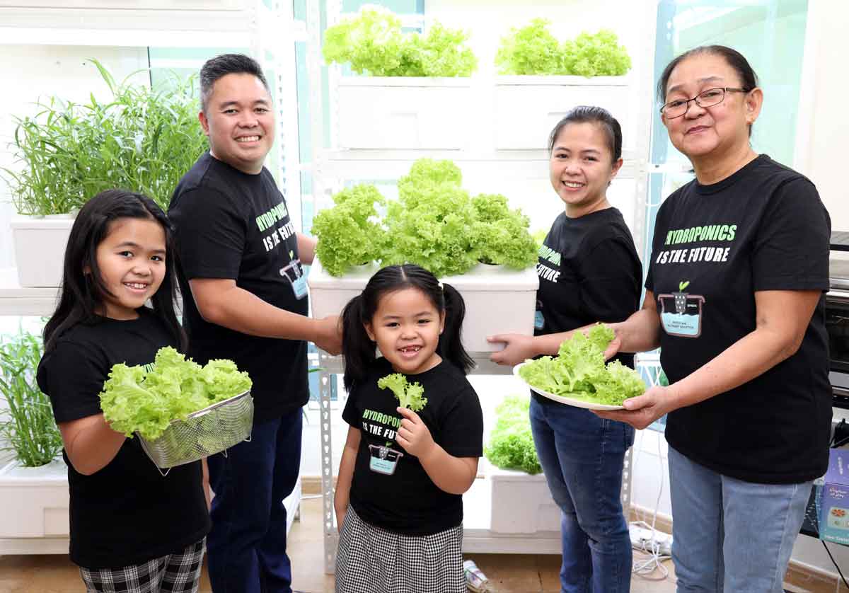 Jeacim Francis Adaya with his family. Pic: Salim Matramkot