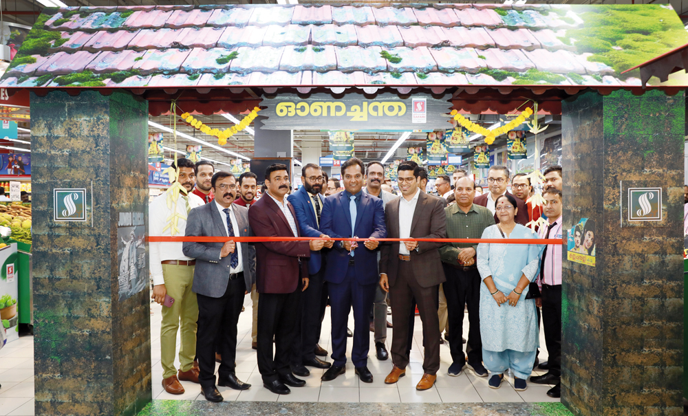 Deputy Chief of Mission at the Indian Embassy Sandeep Kumar and Managing Director of Safari Group Shaheen Backer with others at the inauguration of Safari Onachantha.