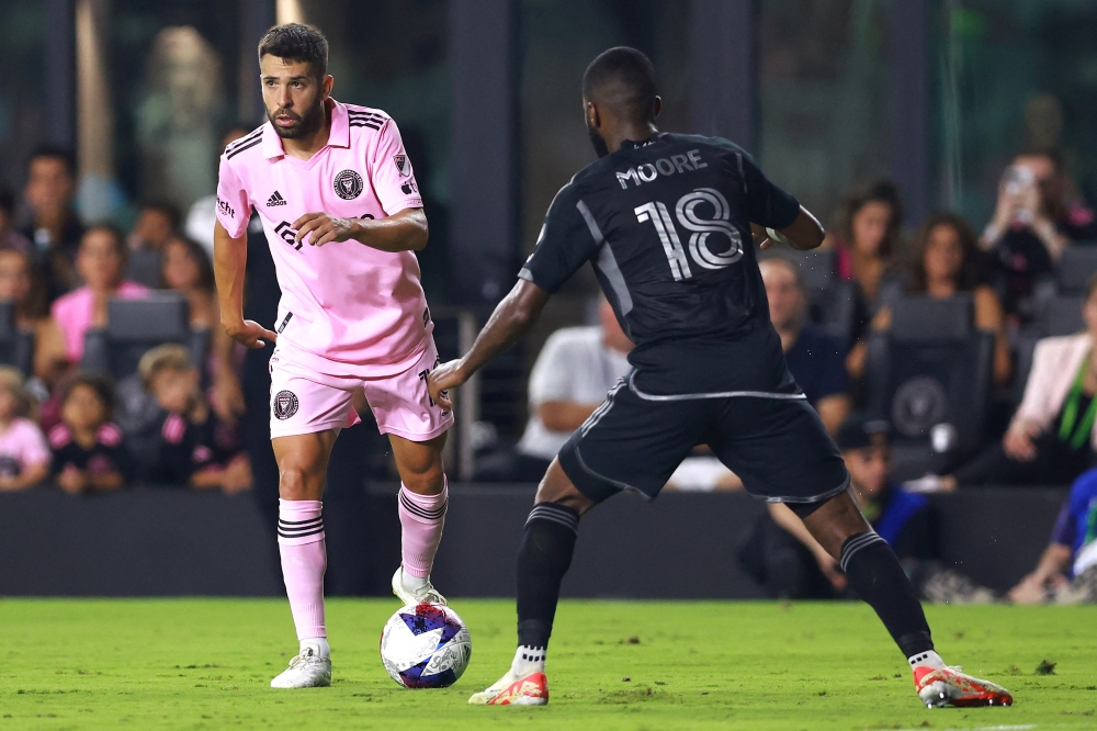 Jordi Alba #18 of Inter Miami CF controls the ball against Shaq Moore #18 of Nashville SC in the second half during a match between Nashville SC and Inter Miami CF at DRV PNK Stadium on August 30, 2023 in Fort Lauderdale, Florida. Megan Briggs/Getty Images/AFP 