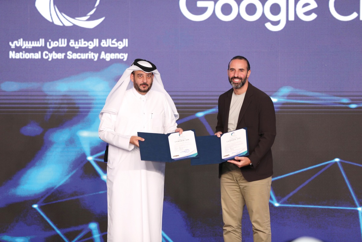 NCSA President Eng Abdulrahman bin Ali Al Farahid Al Maliki presents a certificate to Ghassan Kosta.