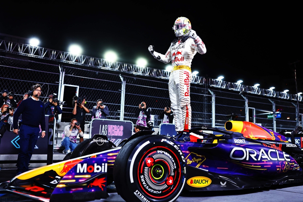 Race winner Max Verstappen of the Netherlands and Oracle Red Bull Racing celebrates in parc ferme during the F1 Grand Prix of Las Vegas at Las Vegas Strip Circuit on November 18, 2023 in Las Vegas, Nevada. Photo by Mark Thompson / GETTY IMAGES NORTH AMERICA / Getty Images via AFP