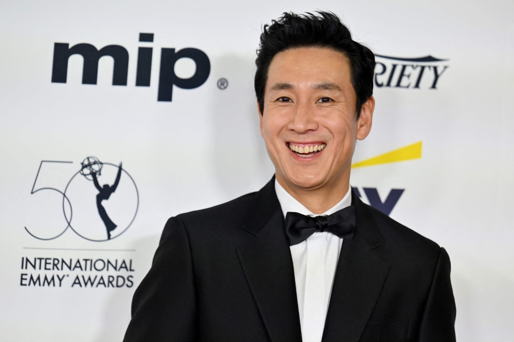 South Korean actor Lee Sun-kyun arrives for the 50th International Emmy Awards at the New York Hilton Hotel in New York City on November 21, 2022. Photo by ANGELA WEISS / AFP