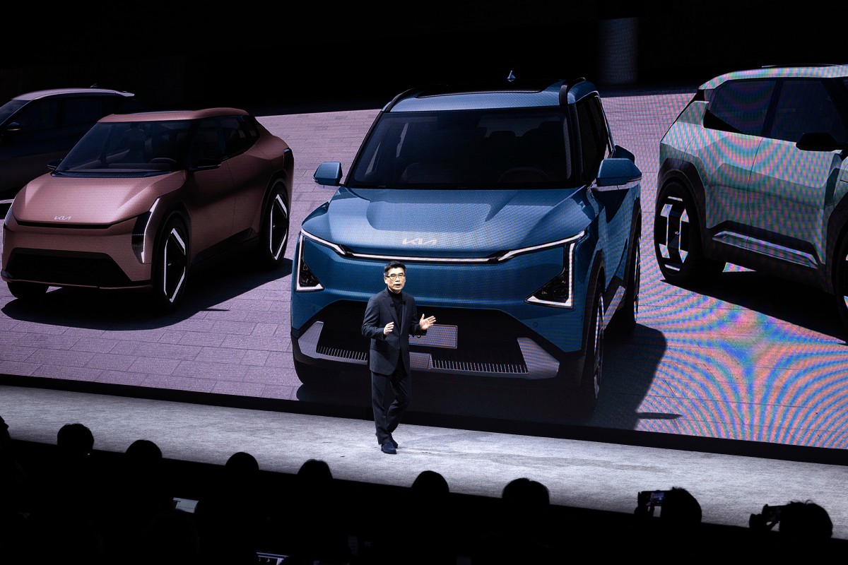 Song Ho-Sung, President and CEO of Kia, speaks during a briefing before the Consumer Electronics Show, on January 8, 2024, in Las Vegas, Nevada. Photo by Brendan Smialowski / AFP