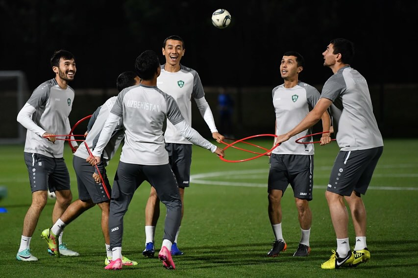 Uzbekistan players during a training session.