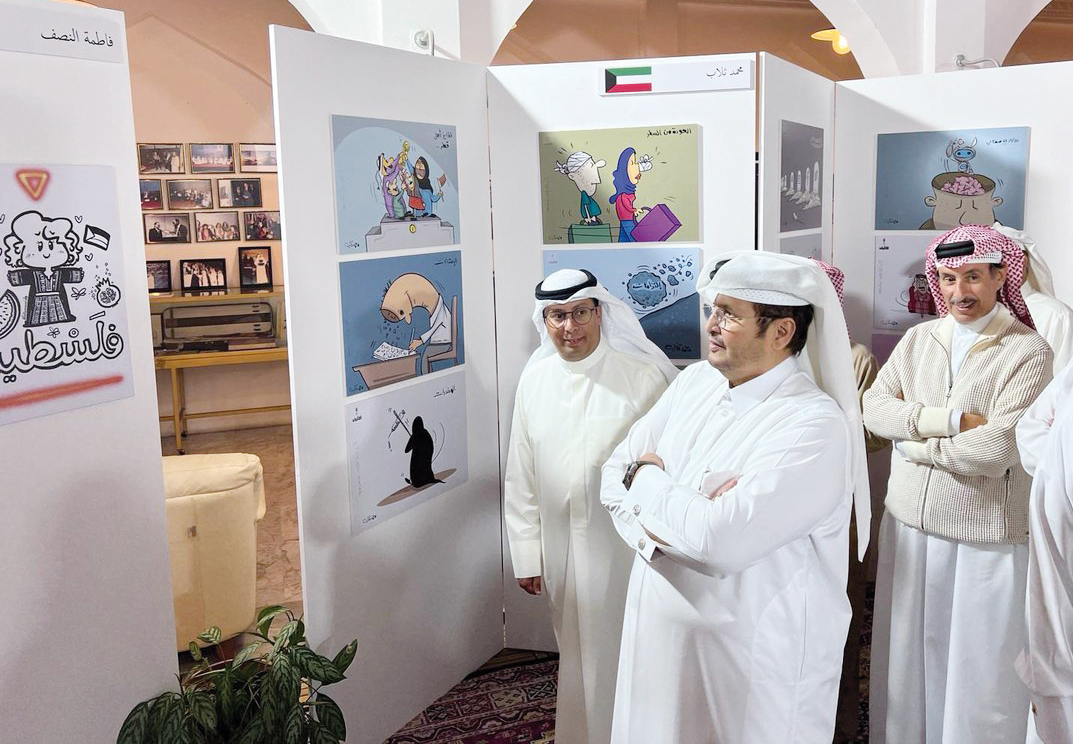 Officials at the launch of the exhibition. 