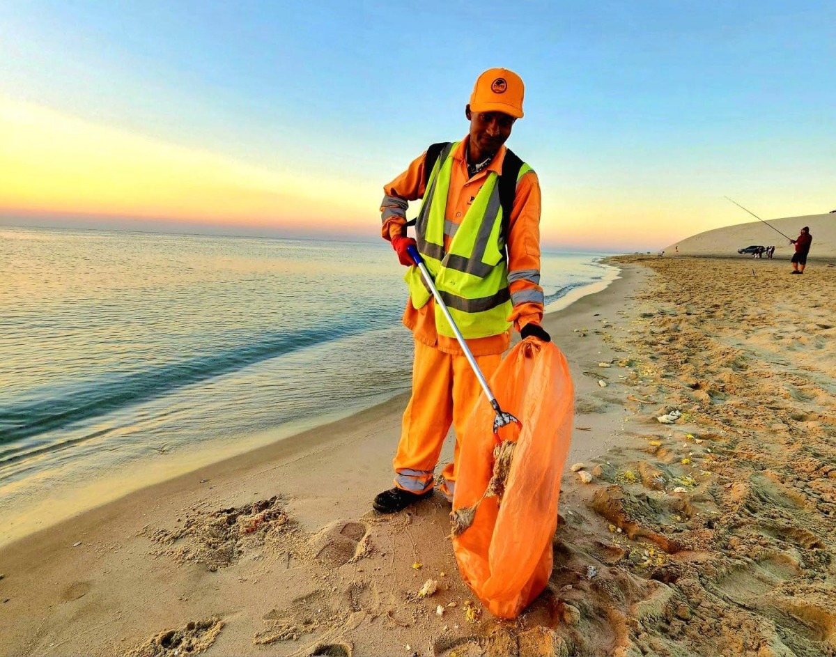 The Ministry of Municipality deploys cleaning personnel to keep Qatar's beaches and islands clean. Visitors are reminded not to leave trash behind or damage the environment. Pic by Marivie Alabanza / The Peninsula