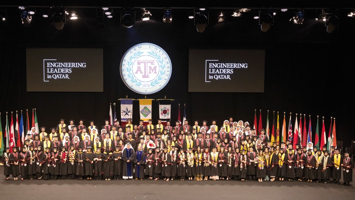 Managing Director and CEO of Qatar Petrochemical Company, Dr. Mohammed Al Mulla and Dean of Texas A&M at Qatar Dr. César Octavio Malavé with graduates at the commencement ceremony. 