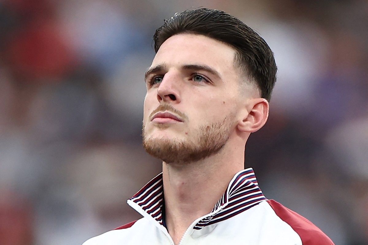 England's midfielder #04 Declan Rice lines up ahead of kick-off in the International friendly football match between England and Iceland at Wembley Stadium in London on June 7, 2024. Photo by HENRY NICHOLLS / AFP.