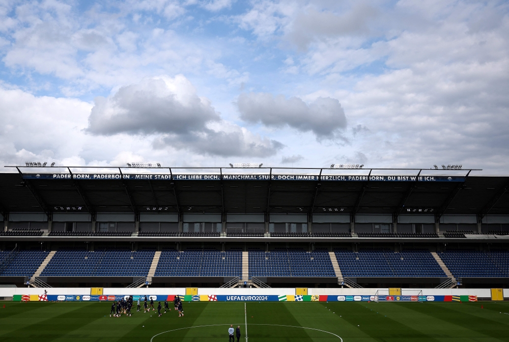 France's players attend a training session ahead of the UEFA Euro 2024 football Championship at the Home Deluxe Arena Stadium in Paderborn, western Germany, on June 12, 2024. (Photo by Ftanck Fife / AFP)