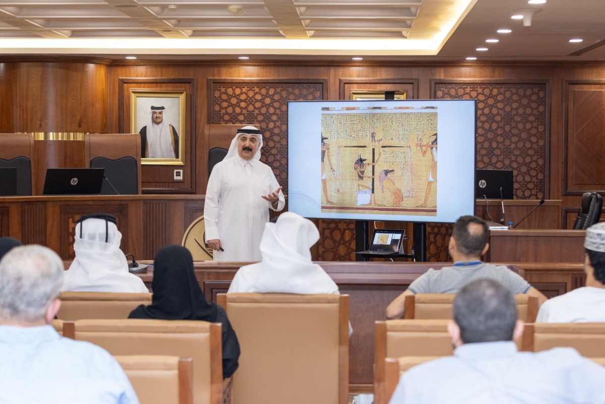 An official addressing the students.