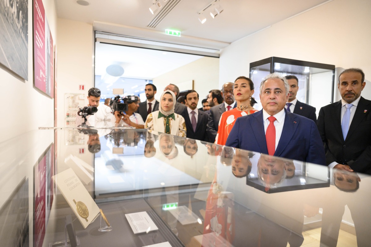 Ambassador of the State of Qatar to the French Republic H E Sheikh Ali bin Jassim Al Thani (front) with QFA President H E Jassim bin Rashid Al Buenain (second right), Second Vice-President of QOC and Olympic Council of Asia (OCA) Vice-President for West Asia Dr. Thani bin Abdulrahman Al Kuwari (right), and other dignitaries at the event.