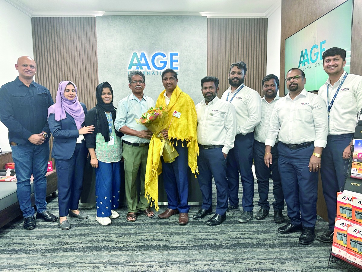 President of Qatar Tamizhar Sangam Mani Bharathi and Sponsorship Secretary Pandiyarajan during their visit to new office of AAGE International.