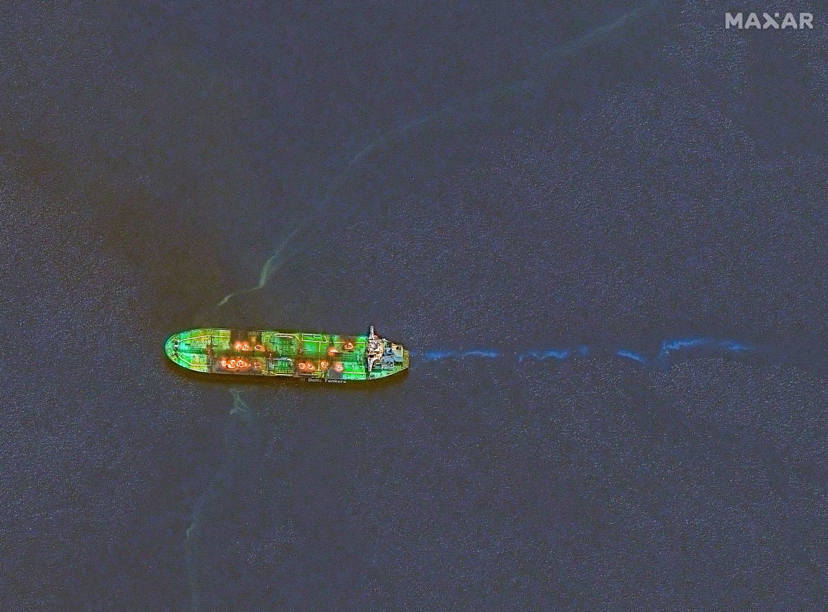 This handout satellite image taken on the morning of August 29, 2024, and released by Maxar Technologies, shows fire on the deck of the Greek-flagged oil tanker Sounion, located in the Red Sea approximately 145km to the northwest of Yemen's Hodeida. Photo by Satellite image ©2024 Maxar Technologies / AFP.