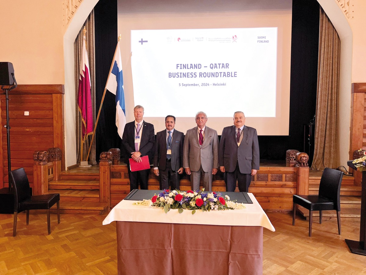 QC Chairman, Sheikh Khalifa bin Jassim, with the Sheikh Nawaf bin Nasser, the head of the Finnish company HUR, and Al-Haider