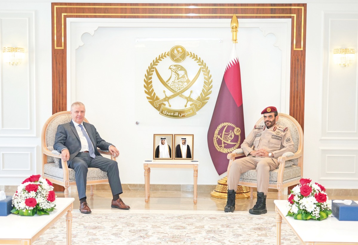 Commander of the Amiri Guard H E Lieutenant General Hazza bin Khalil Al Shahwani meeting Director-General of the Protection and Guard Service in Romania, General Dr. Lucian-Silvan Pahontu yesterday.
