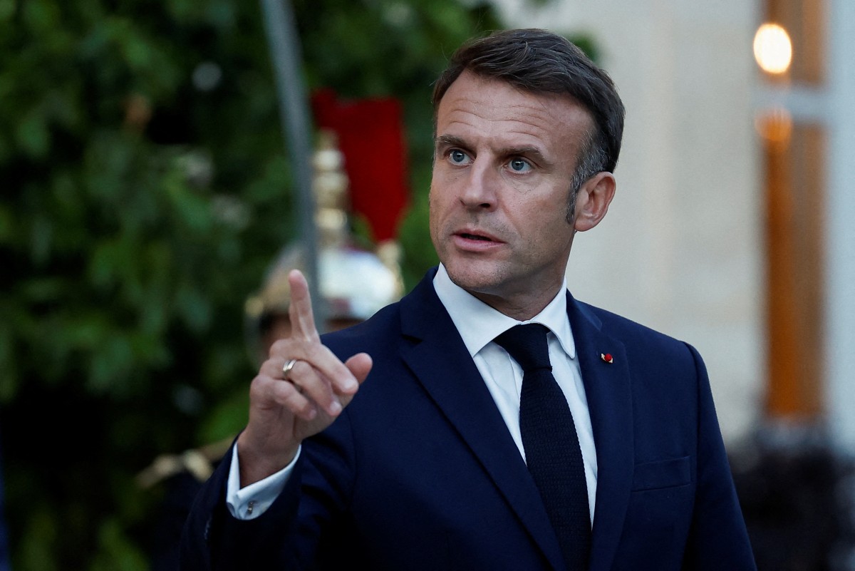 French President Emmanuel Macron in Paris, on October 4, 2024. Photo by Benoit Tessier / POOL / AFP.