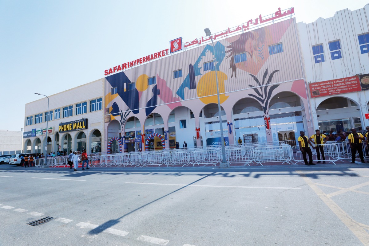 Front view of the new Safari Hypermarket at Birkat Al Awamer.