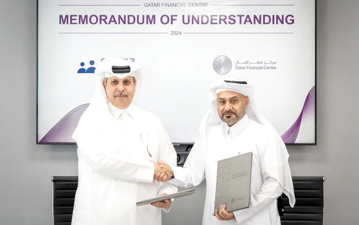 QFC CEO Yousuf Mohamed Al Jaida and CEO of Jusour Eng. Abdulhadi Bakhit Barqan during the MoU signing ceremony.