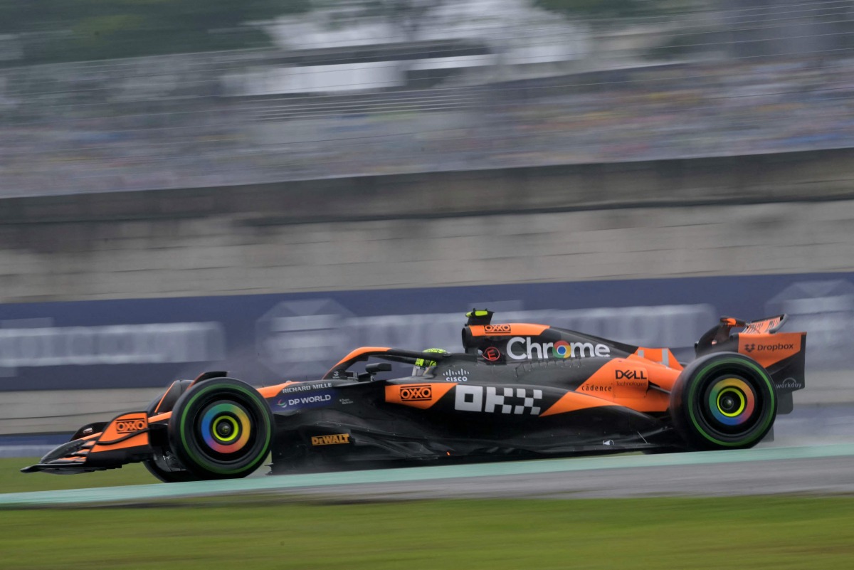 McLaren's British driver Lando Norris races during the qualifying session for the Formula One Sao Paulo Grand Prix, at the Jose Carlos Pace racetrack, aka Interlagos, in Sao Paulo, Brazil, on November 3, 2024. (Photo by NELSON ALMEIDA / AFP)