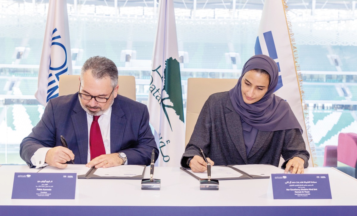 Vice Chairperson and CEO of Qatar Foundation H E Sheikha Hind bint Hamad Al Thani and President of the FIVB Volleyball Foundation Dr. Ary S Graça F during the MoU signing. 