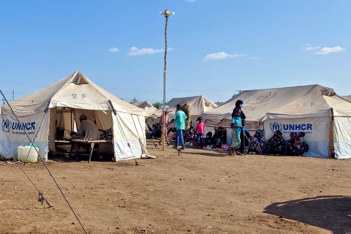 File: Sudanese people who fled escalating violence in the al-Jazira state are pictured at a camp for the displaced in the eastern city of Gedaref on November 23, 2024. (Photo by AFP)