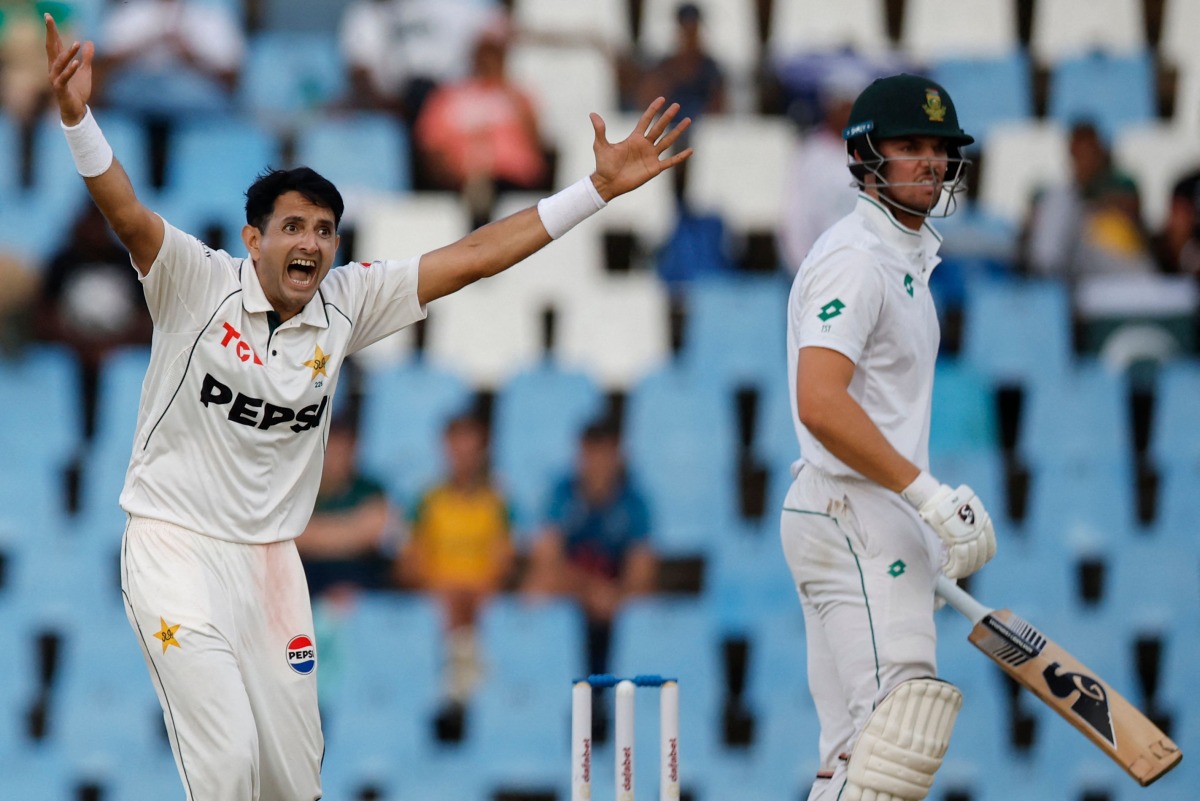 Pakistan's Mohammad Abbas (L) successfully appeals for the dismissal of South Africa's Tristan Stubbs (R) during the third day of the first cricket Test match between South Africa and Pakistan at SuperSport Park in Centurion on December 28, 2024. (Photo by PHILL MAGAKOE / AFP)
