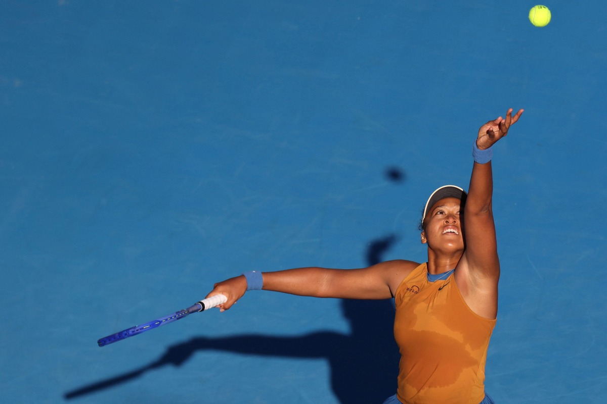 Japan's Naomi Osaka serves against USA's Alycia Parks during their women's singles semi-final match at the WTA Auckland Classic tennis tournament in Auckland on January 4, 2025. (Photo by Michael Bradley / AFP)
