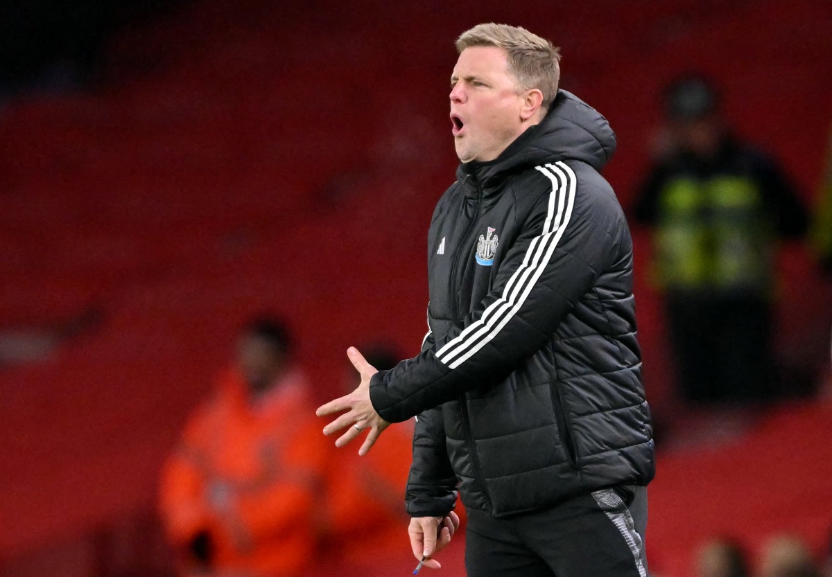 Newcastle United's English head coach Eddie Howe reacts during the English League Cup semi-final first leg football match between Arsenal and Newcastle United at the Emirates Stadium, in London on January 7, 2025. (Photo by Glyn KIRK / AFP) 