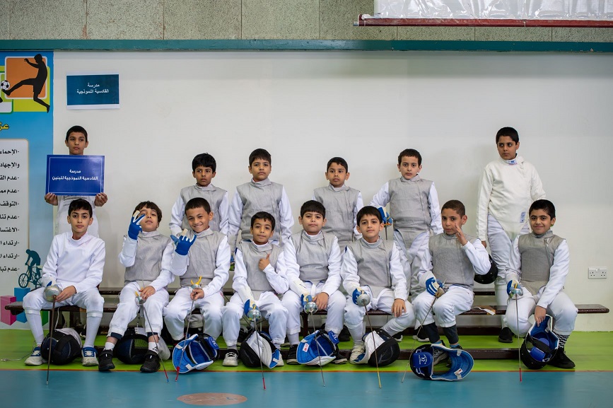 The aim is to identify promising students and foster their development in athletics and fencing.