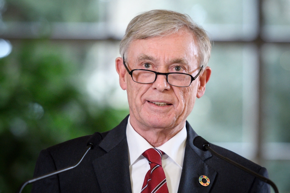 (Files) United Nations (UN) envoy for the Western Sahara Horst Koehler attends a press briefing on December 6, 2018 in Geneva. (Photo by Fabrice COFFRINI / AFP)
 