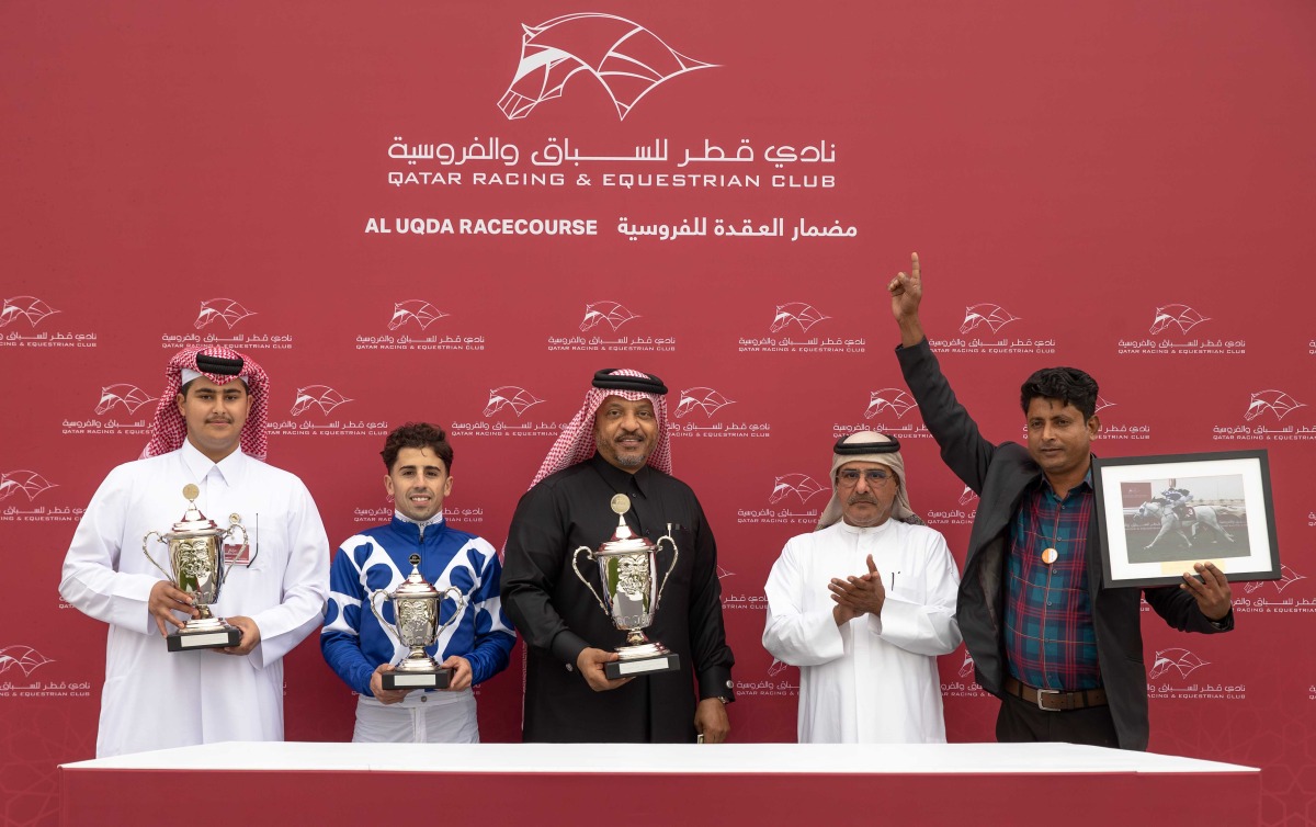 QREC Racing Manager Abdulla Rashid Al Kubaisi crowned the winners of the Al Arish Cup. Pictures: Juhaim/QREC