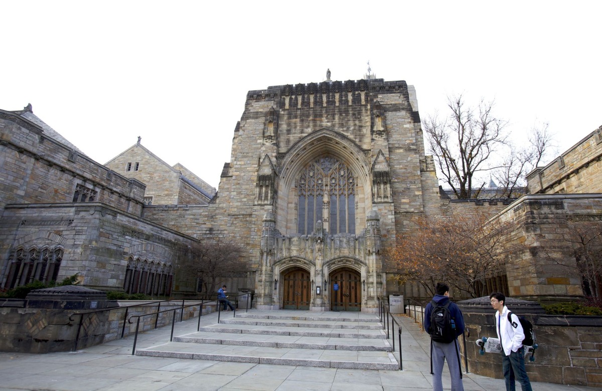 File Photo: The Sterling Memorial Library at Yale University in New Haven, Connecticut, November 28, 2012. (REUTERS/Michelle McLoughlin)