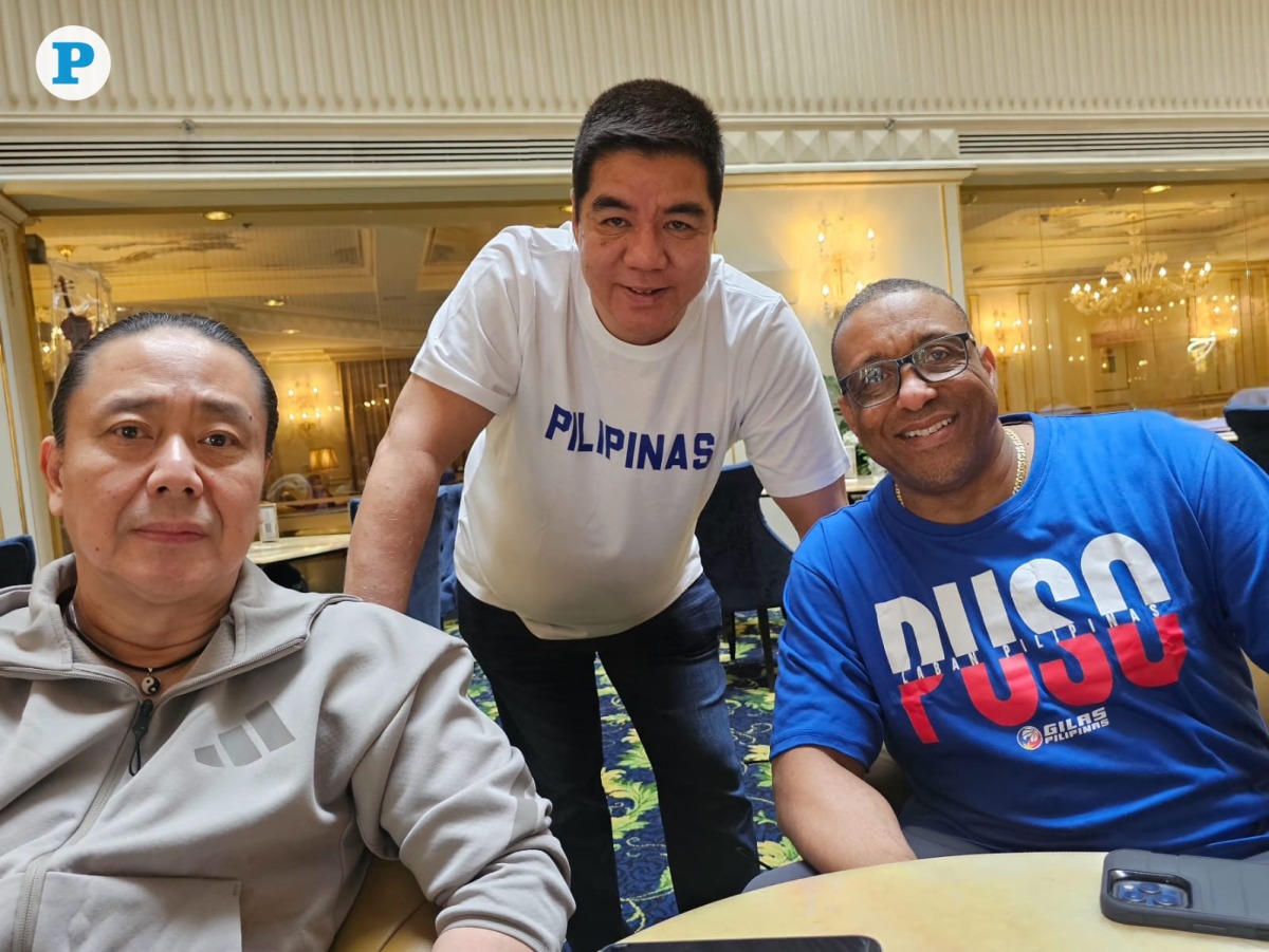 From left: Gilas Pilipinas Team Manager Alfrancis Chua, Philippine Basketball Association Commissioner Willie Marcial, and Gilas Pilipinas Assistant Coach Sean Chambers. Pic: Marivie Alabanza / The Peninsula