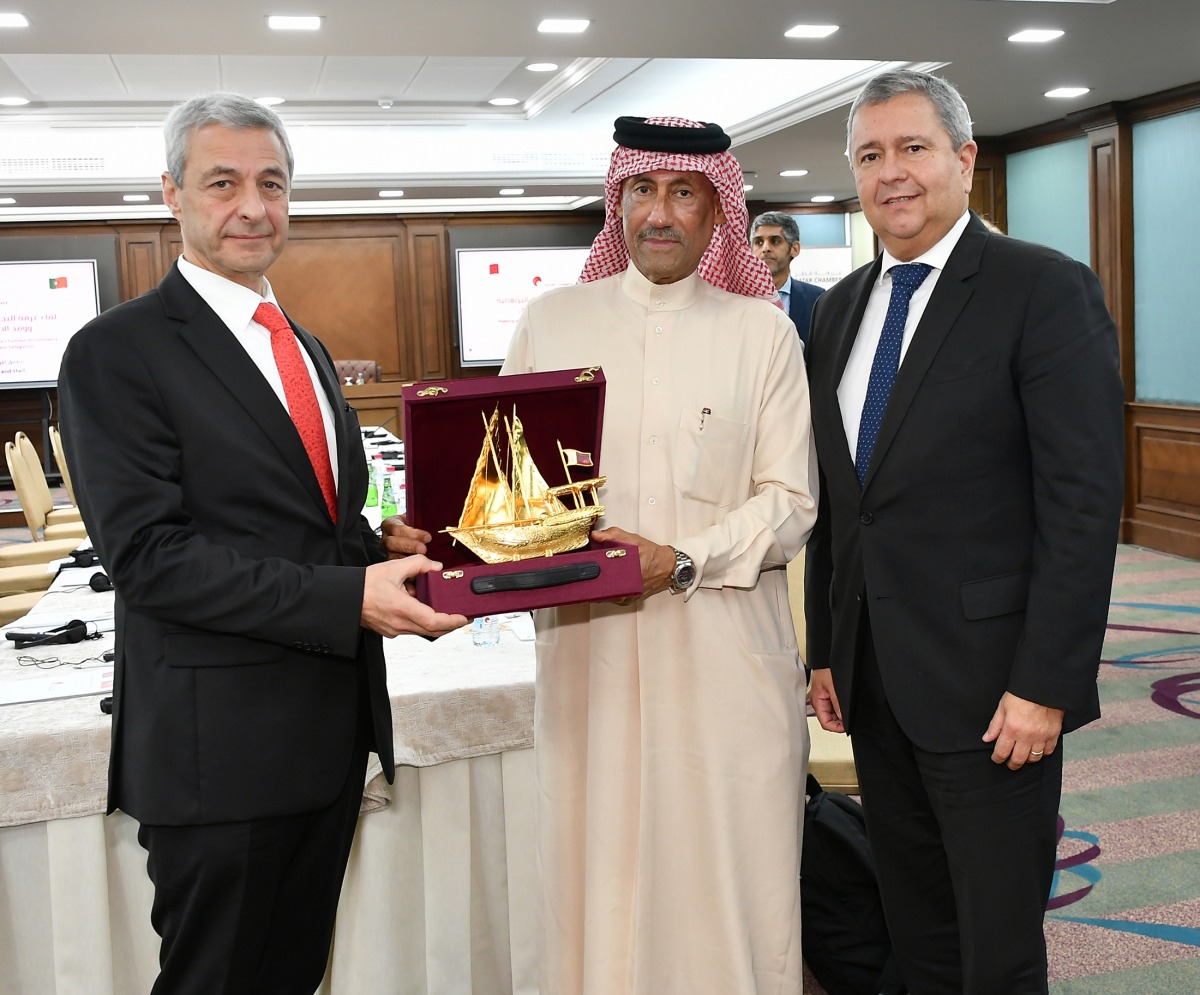 QC board member Eng. Ali bin Abdul Latif Al Mesnad with the delegation from the Arab Portuguese Chamber.
