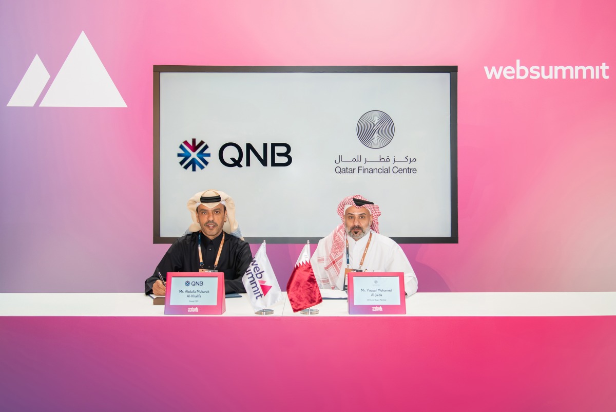 Group Chief Executive Officer of QNB, Abdulla Mubarak Al Khalifa and CEO of QFC, Yousuf Mohamed Al Jaida during the signing ceremony.