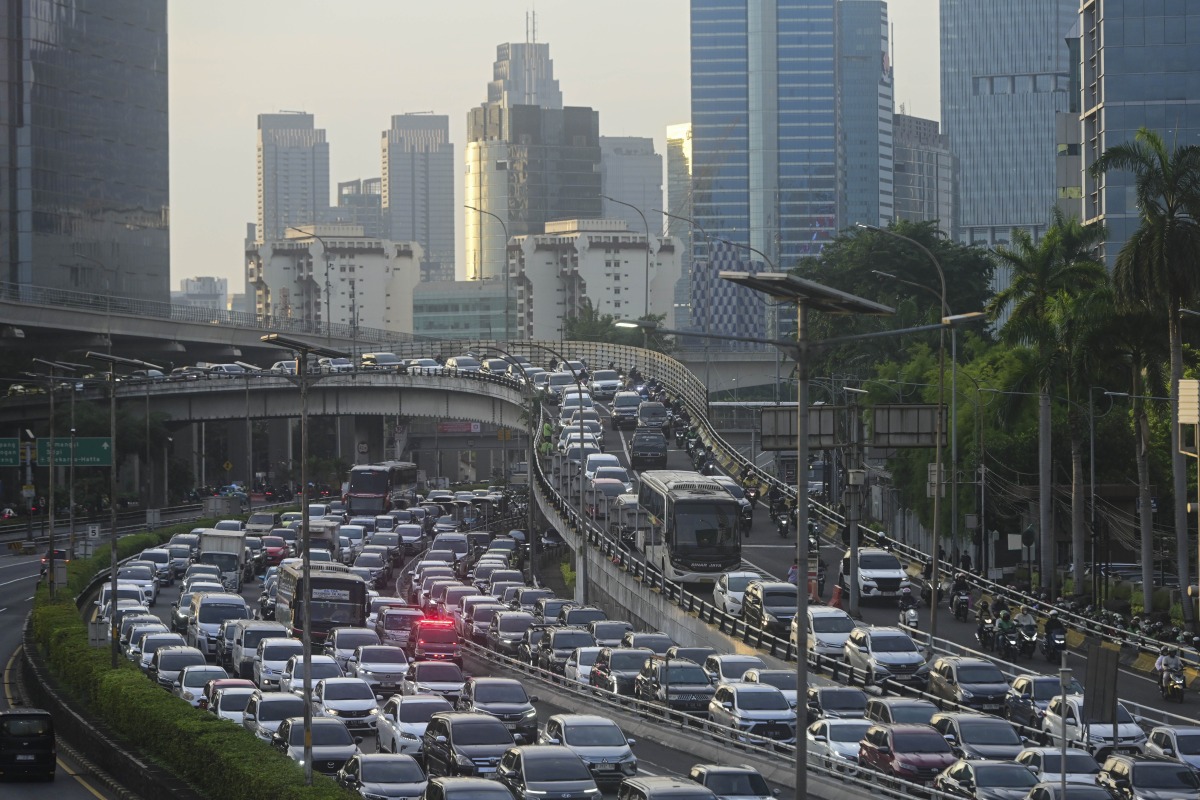 Traffic flow during the evening rush hour in Jakarta, Indonesia, Jan. 7, 2025. (Xinhua/Zulkarnain)
